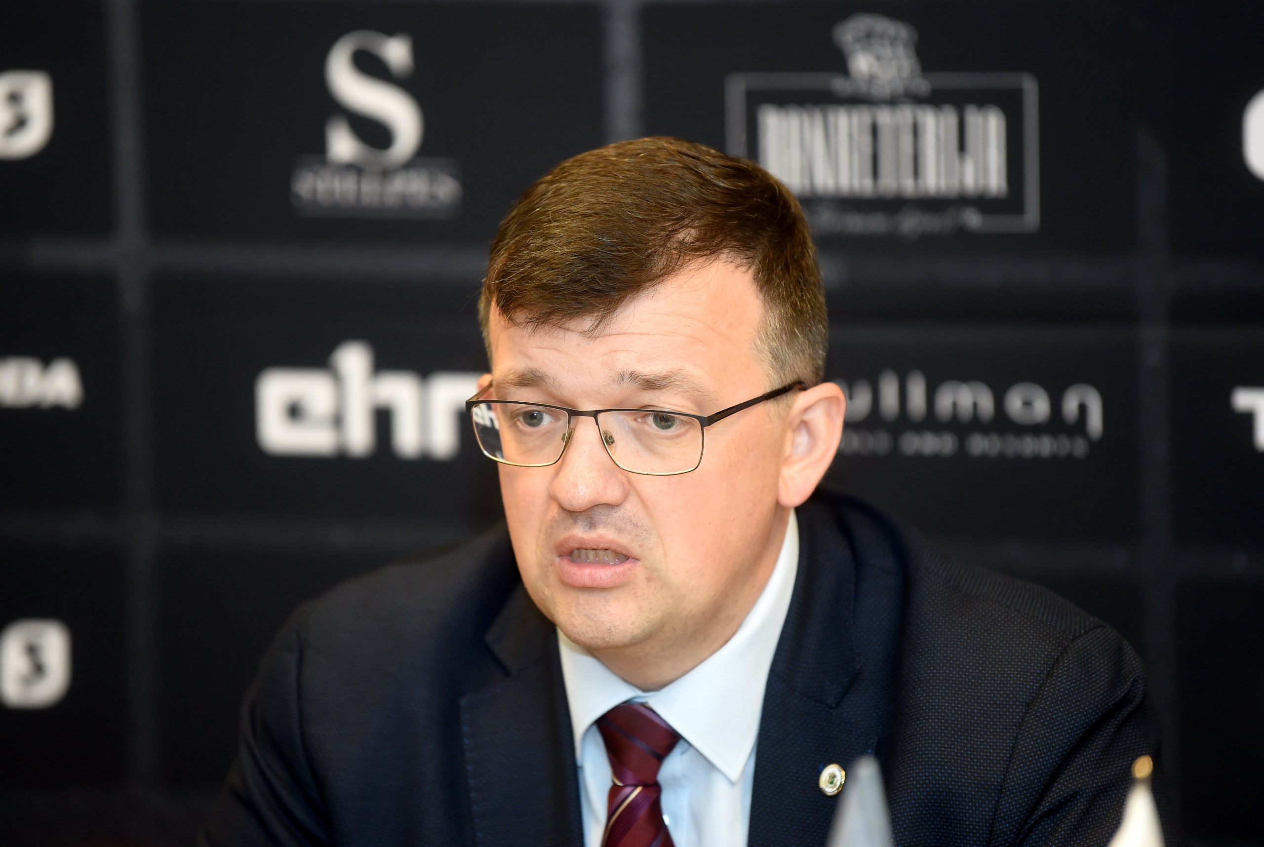 Kazakevičs nosauc futbola izlases kandidātus, Ministru kabinets piešķir naudu sporta spēļu hallei – aizvadītās dienas aktualitātes