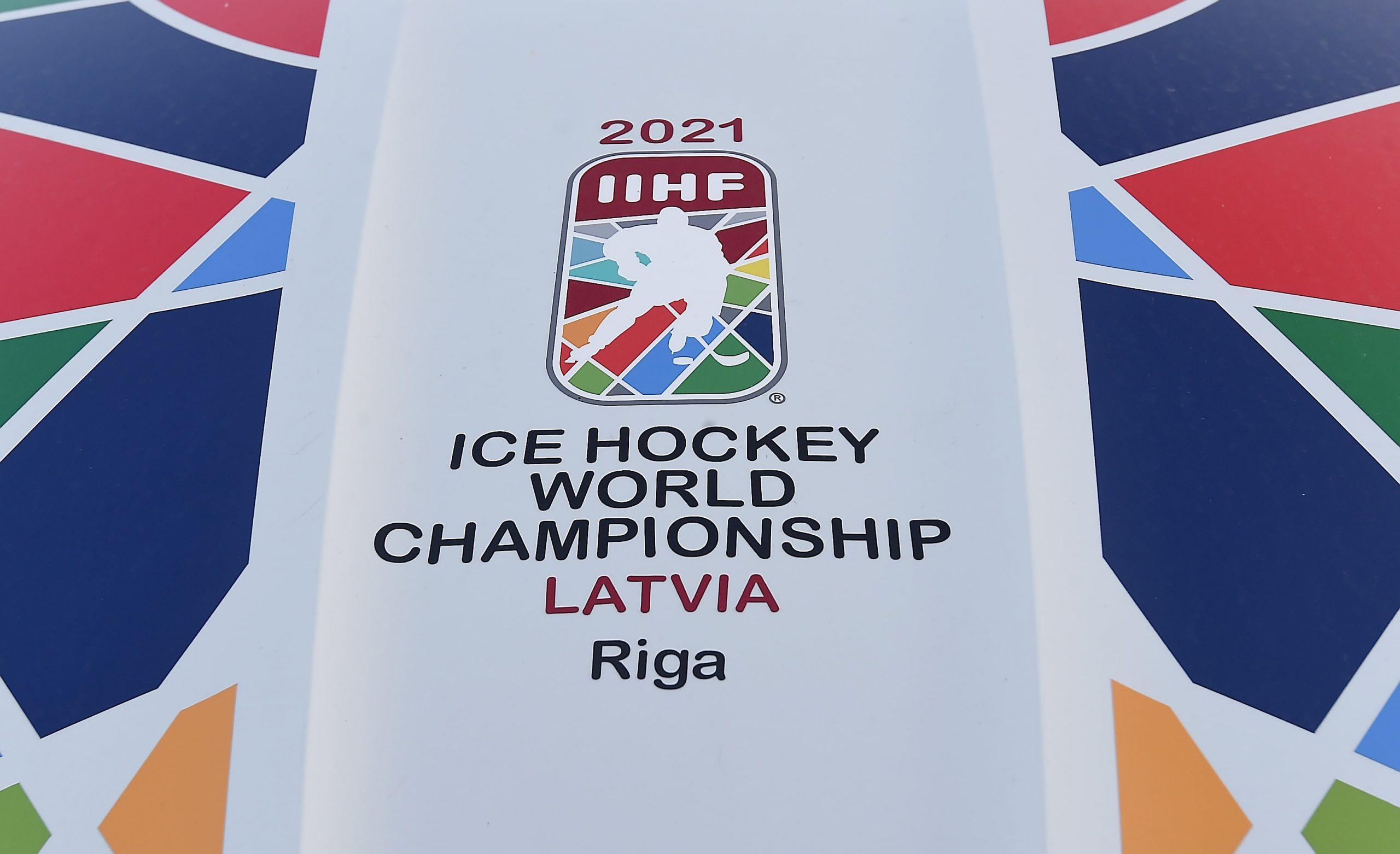 Ar ko Latvijas izlase spēlēs vienā grupā pasaules čempionātā hokejā?