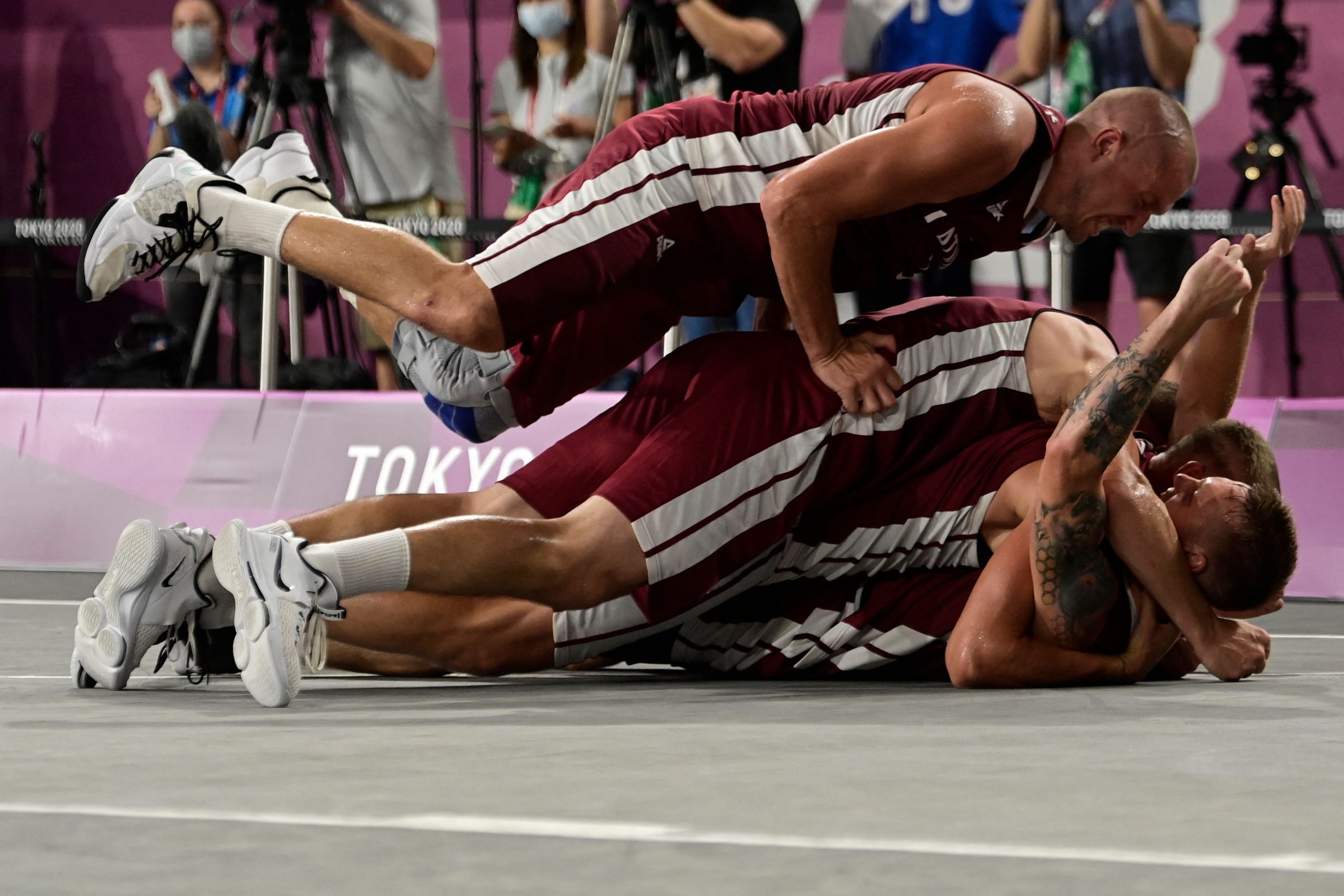 3×3 basketbolistiem OS zelts, Graudiņai un Kravčenokai pirmā uzvara – aizvadītās dienas aktualitātes