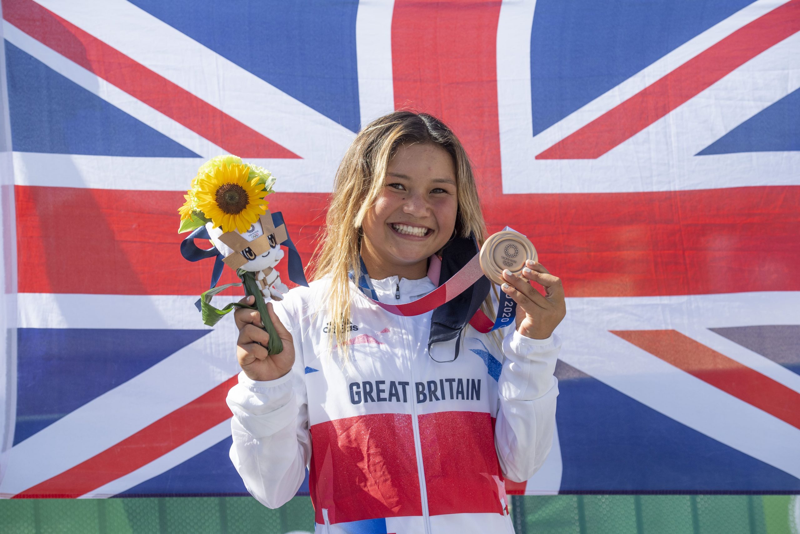 Pirms gada cīņa par dzīvību, bet tagad jau olimpiskā medaļniece – 13 gadus jaunās meitenes stāsts