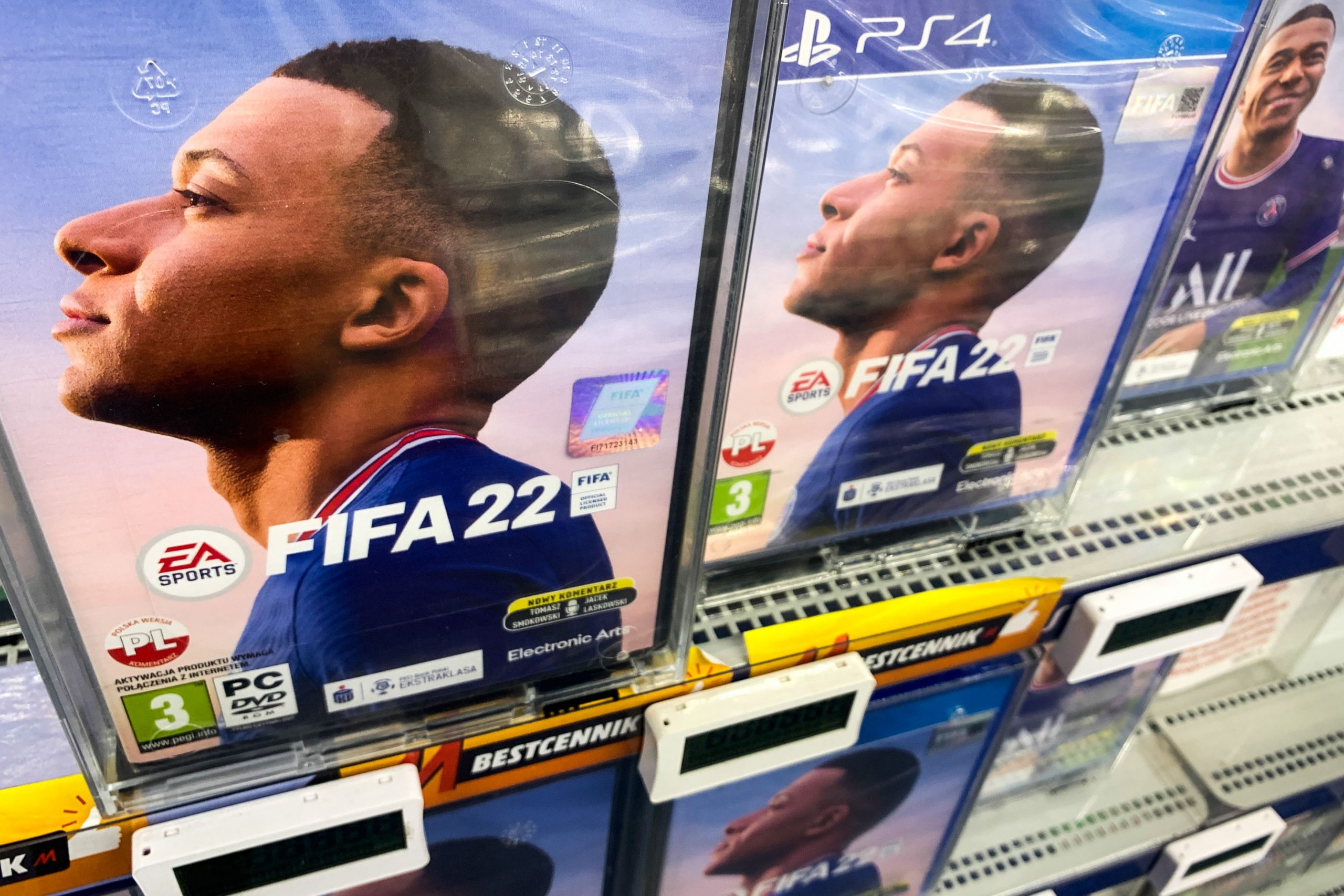 Ēras beigas: “EA Sports” un FIFA pārtrauc sadarbību